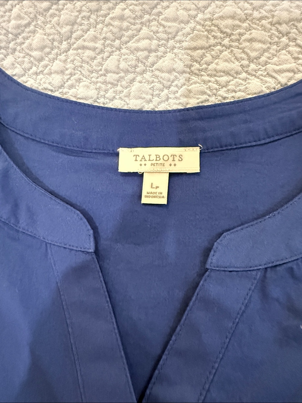 Talbots Sleeveless v neck top in Royal Blue NWT - Picture 3 of 5